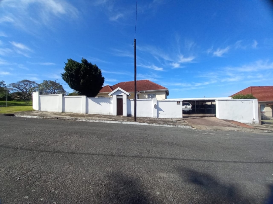3 Bedroom Property for Sale in Cambridge West Eastern Cape